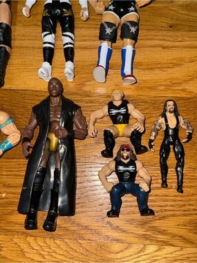 Lot Of 7 WWE Wrestling Figures​​​​